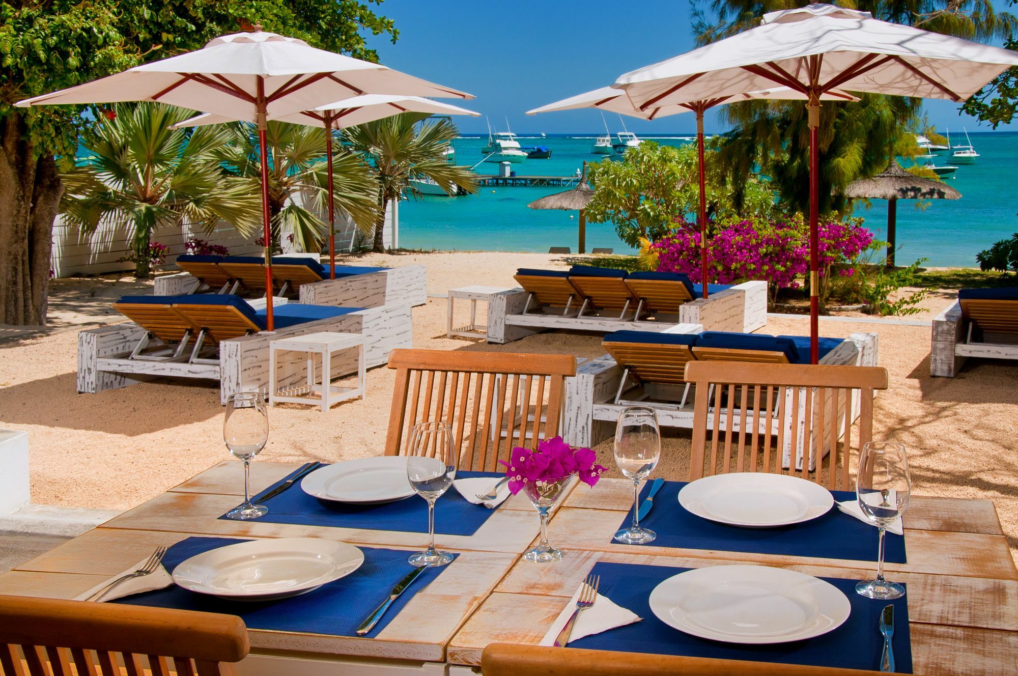 R Beach Club Trou aux Biches Luaran gambar